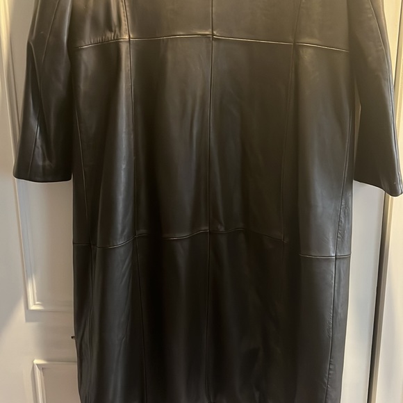 Vintage London Fog full length leather trench coat. Size XL. - Picture 6 of 6